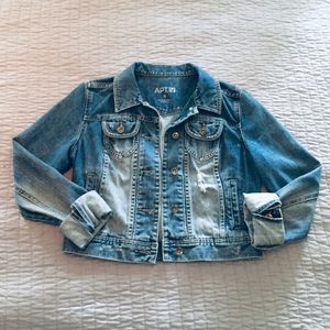 Cropped blue jean jacket